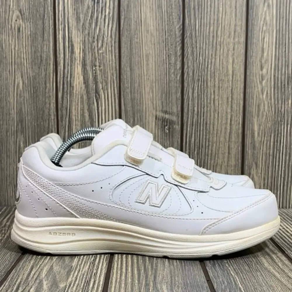 New‎ Balance 577 Women SL2 Walking Shoes Sneakers Grandma Mom Sz 6.5 EE White